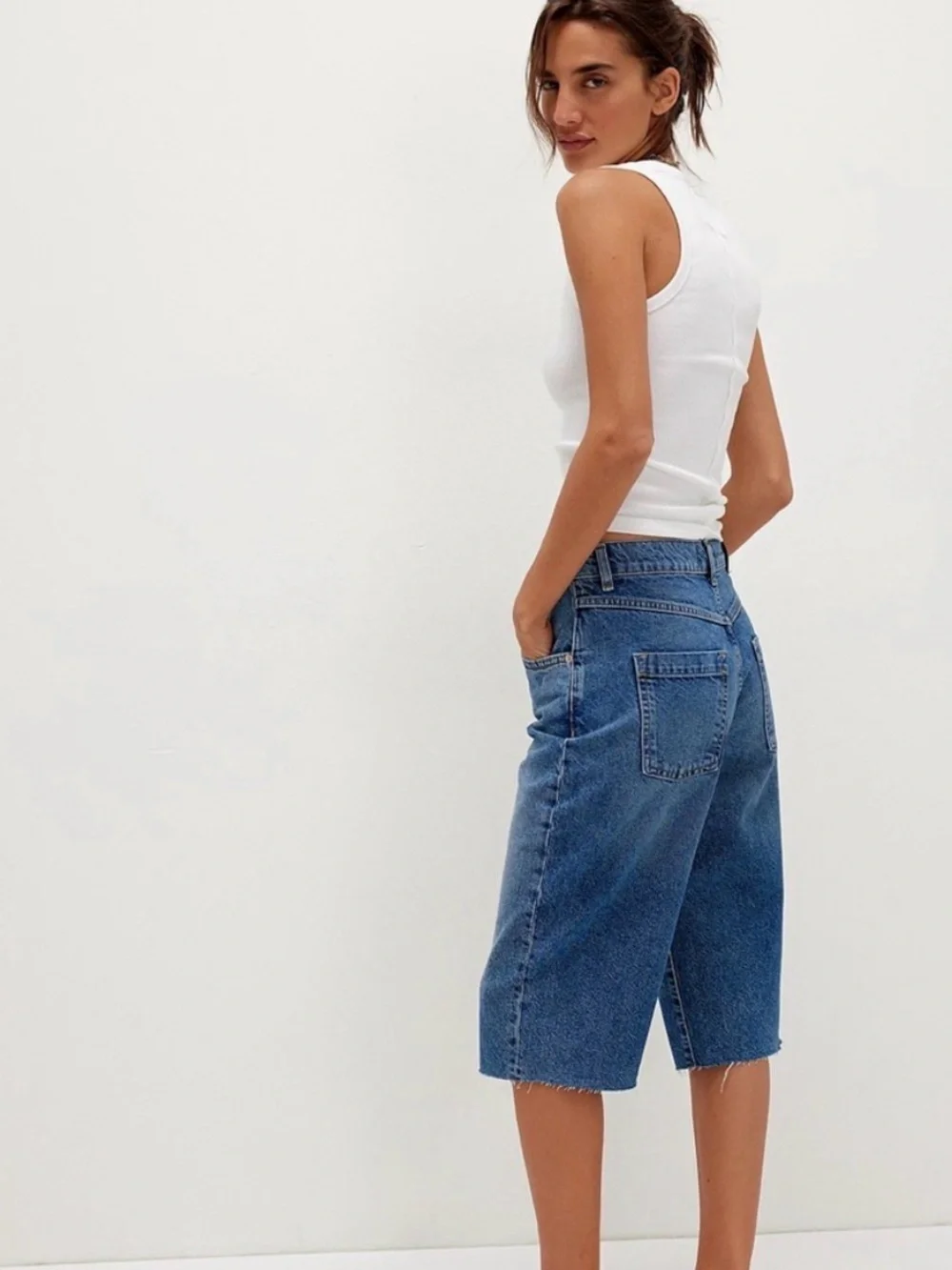 Free People We The Free Low Rise Relaxed Capri Women's 29 Long Jorts Bermuda